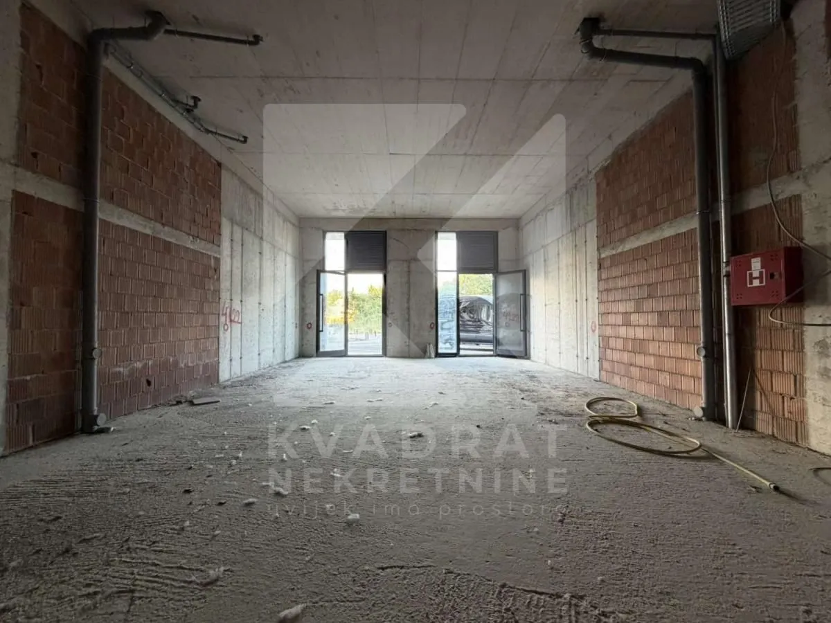 Rent, office space, 74m², Ljubović, Podgorica