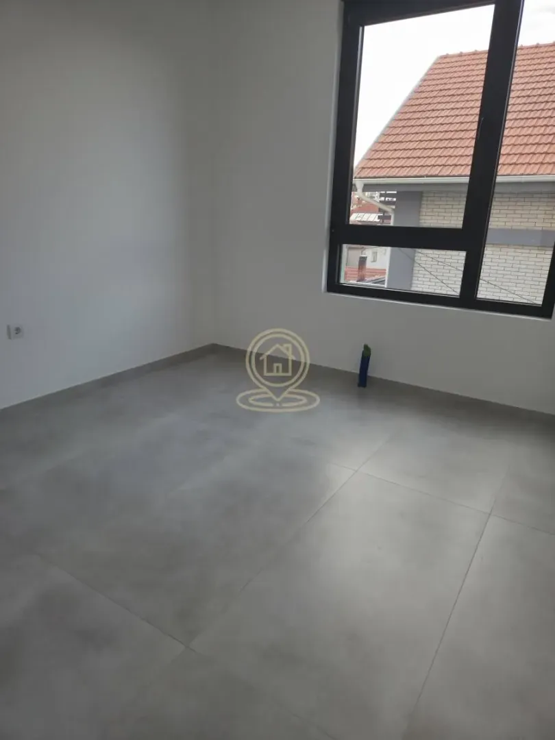 Sale, three bedroom apartment, 74m², Medijana, Niš