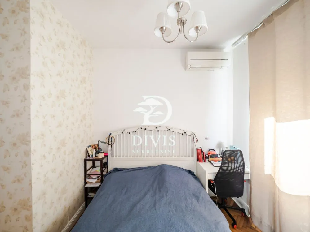 Prodaja, trosoban stan, 72m², Obilićev Venac, Beograd