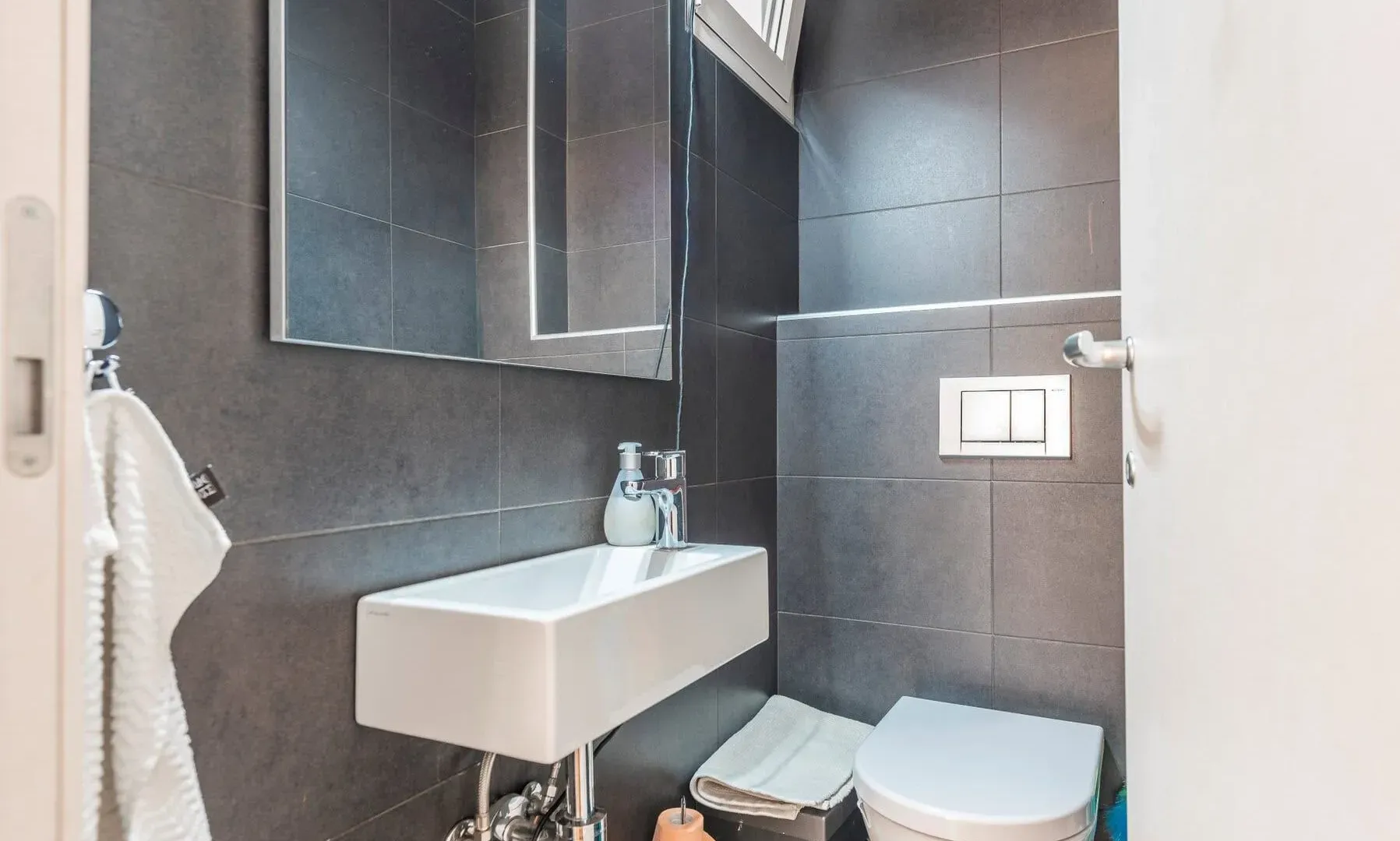 Prodaja, trosoban stan, 83m², Pržno, Budva