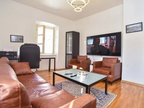 Sale, three bedroom apartment, 86m², Stari Grad, Budva - image 14