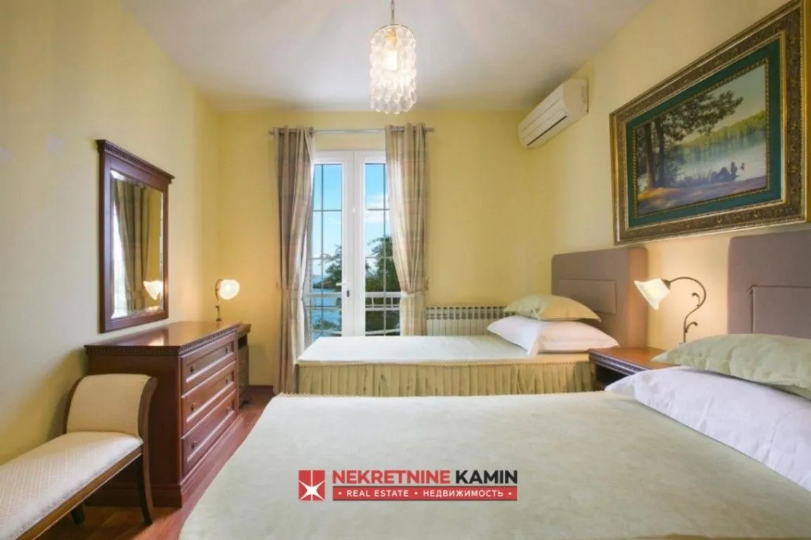 Sale, house, 800m², Sveti Stefan, Budva