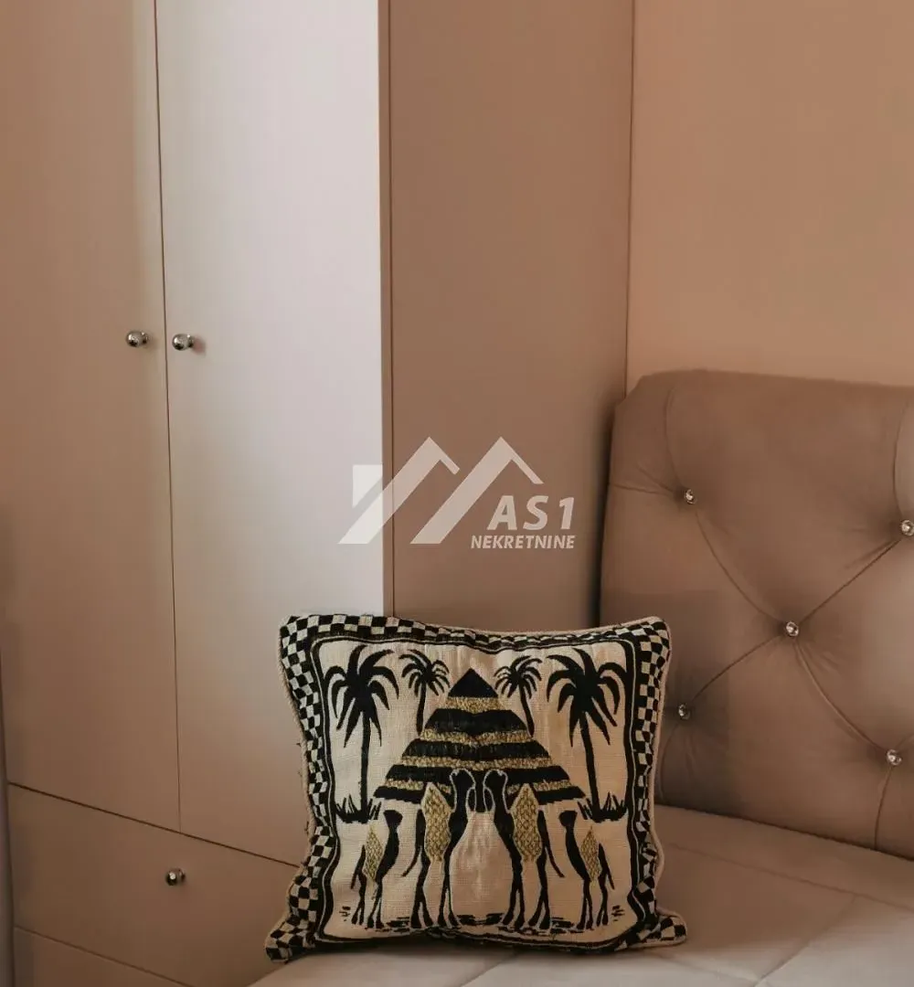 Izdavanje, jednosoban stan, 37m², Bulevar Oslobodjenja, Novi Sad Sve Podlokacije