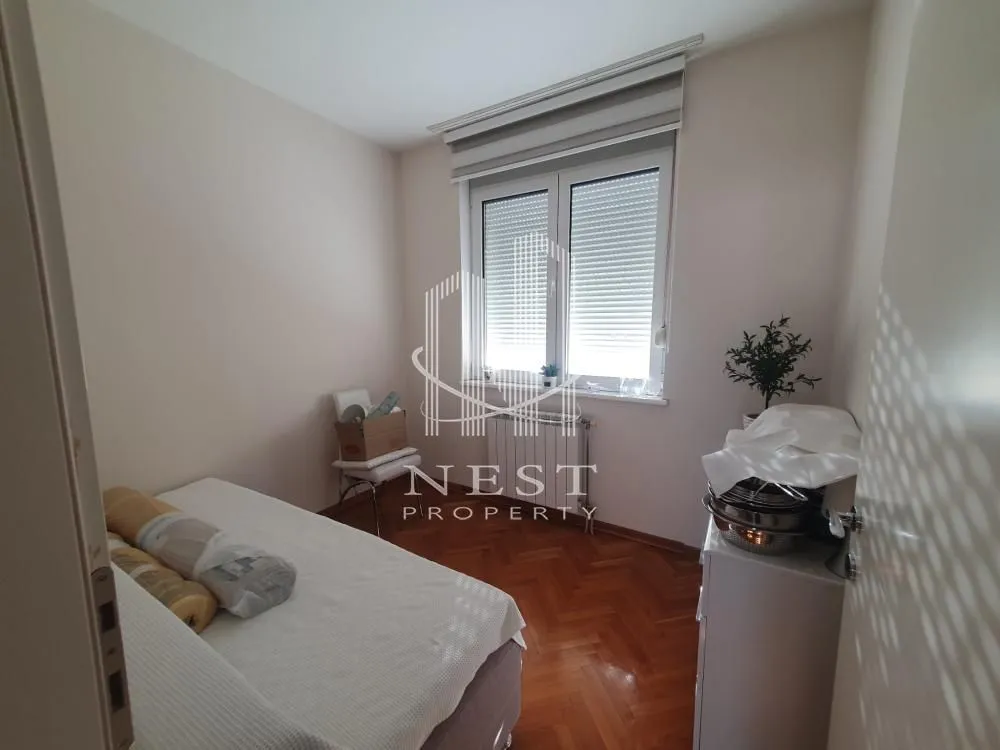 Prodaja, trosoban stan, 81m², Đeram Pijaca, Beograd