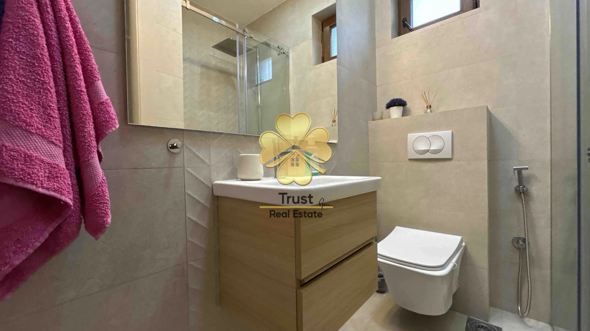 Rent, three bedroom apartment, 120m², Gorica C, Podgorica