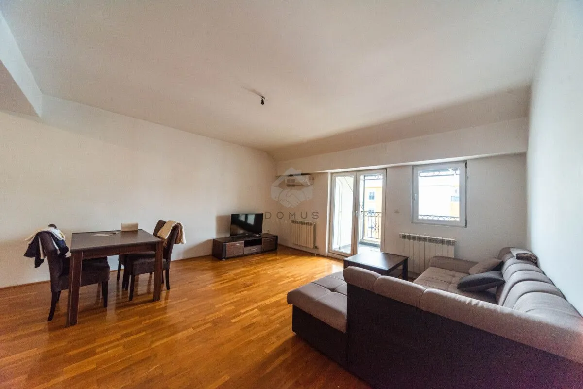 Rent, three bedroom apartment, 160m², Pobrežje, Podgorica