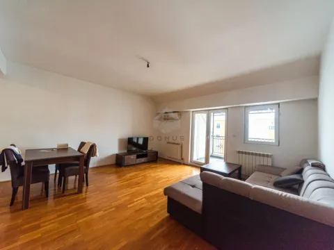 Rent, three bedroom apartment, 160m², Pobrežje, Podgorica - image 1