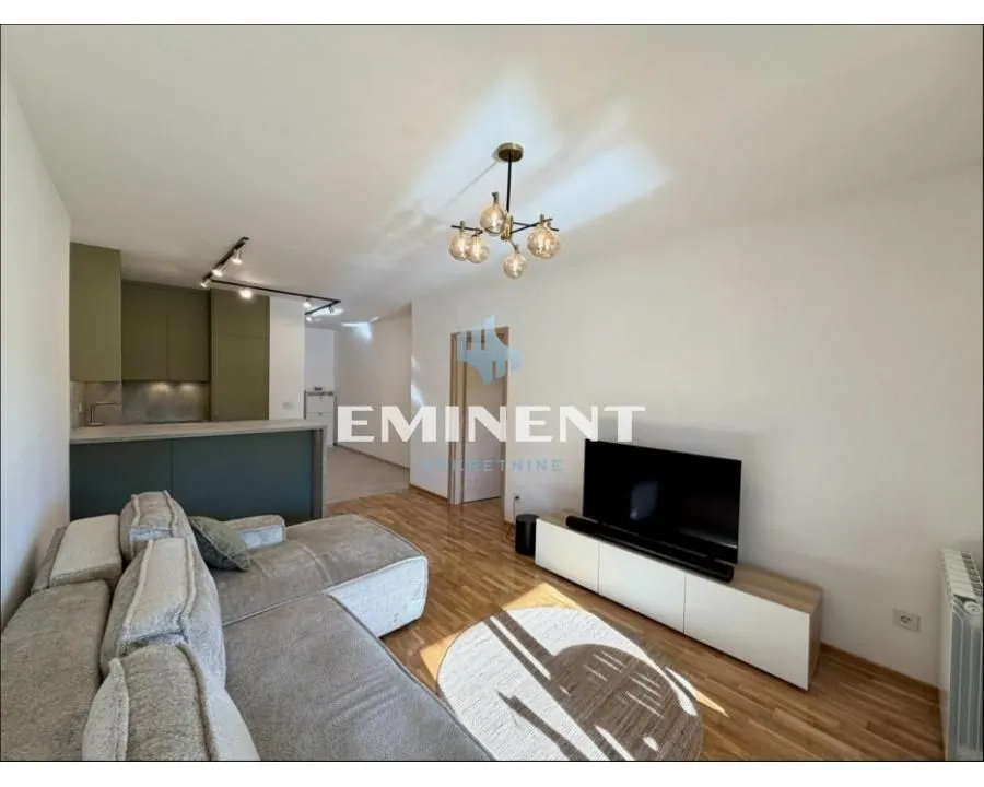 Izdavanje, dvosoban stan, 54m², Hala Pionir, Palilula Sve Podlokacije