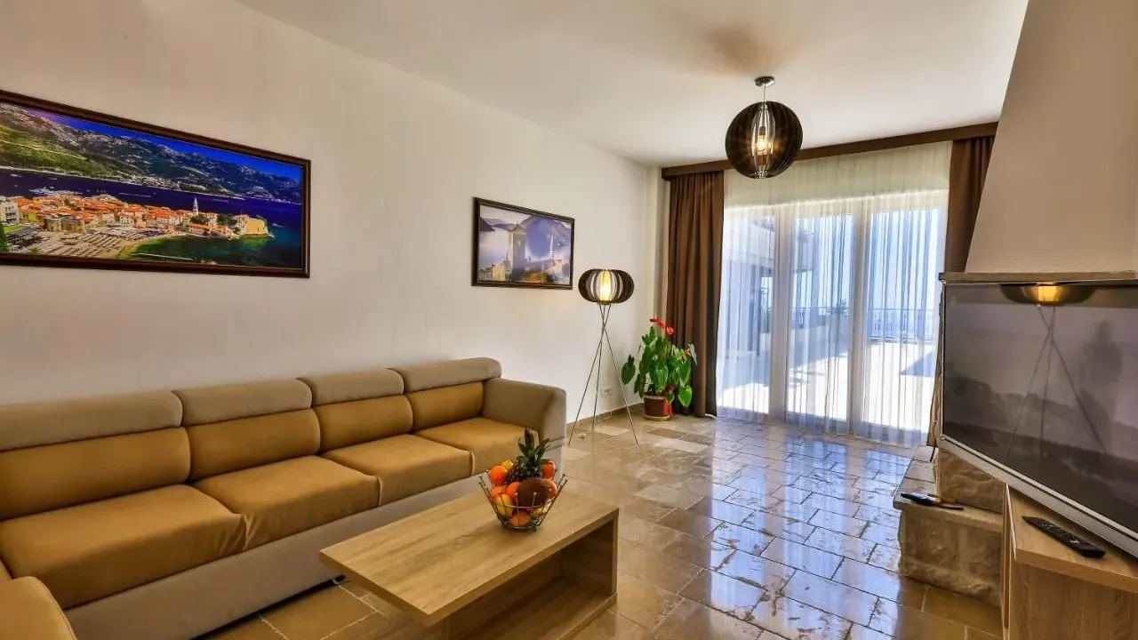 Prodaja, kuća, 135m², Reževići, Budva