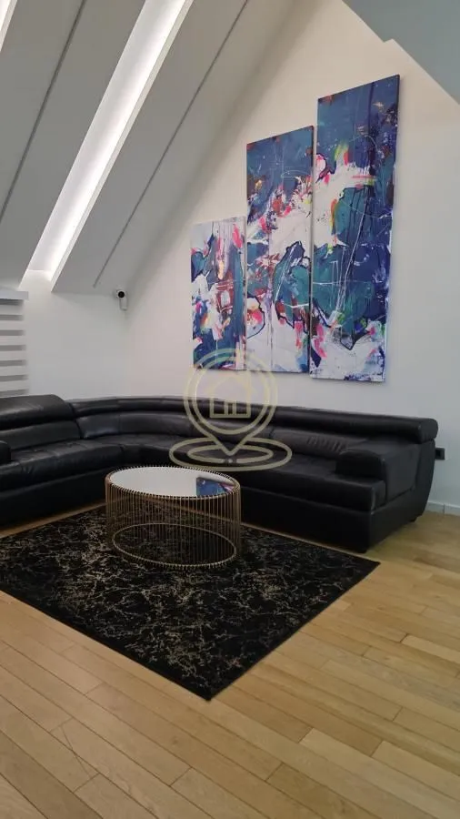 Izdavanje, stan, 130m², Bogoslovija, Palilula Sve Podlokacije