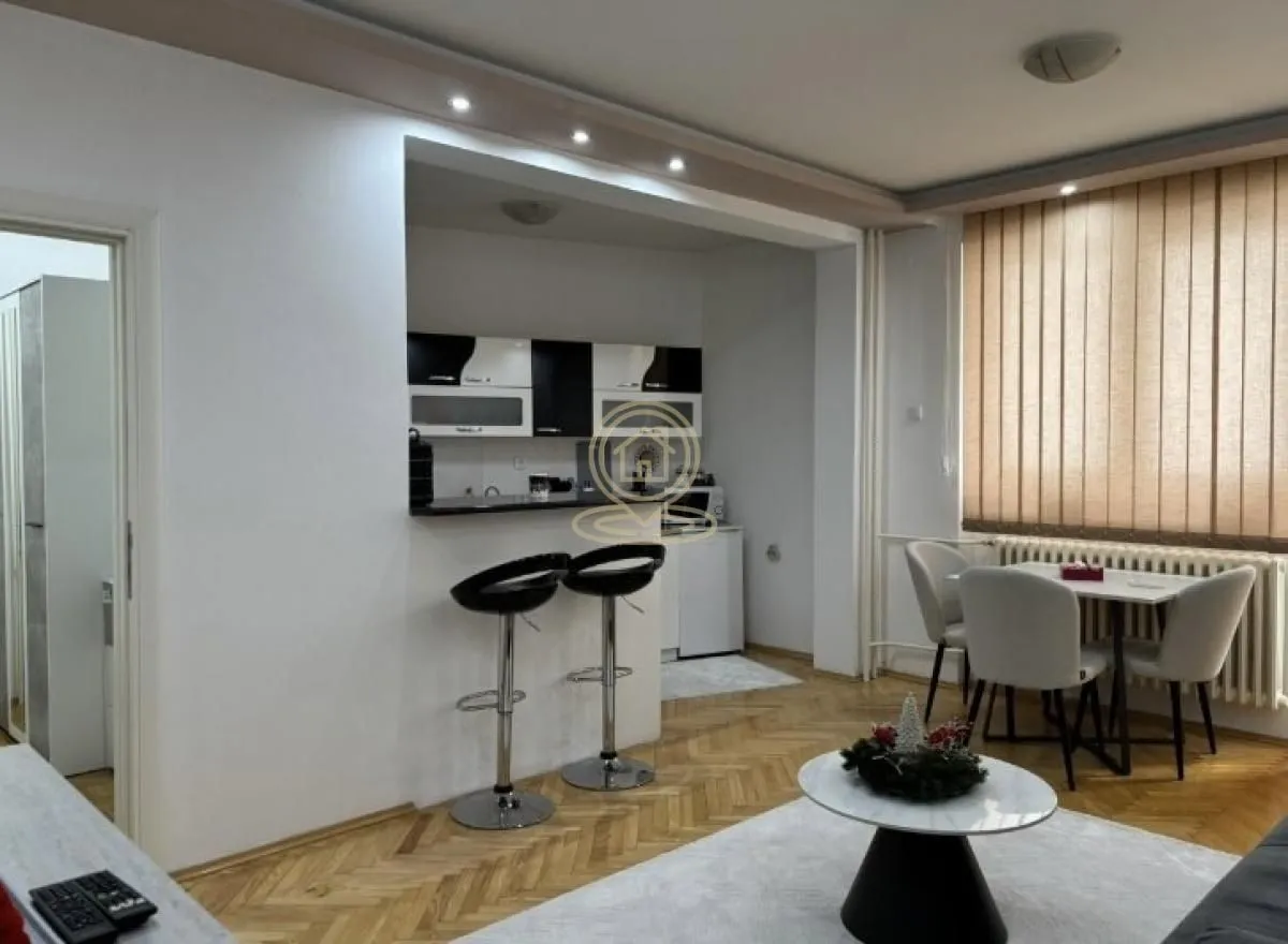 Prodaja, jednosoban stan, 43m², Bulevar Oslobodjenja, Novi Sad Sve Podlokacije