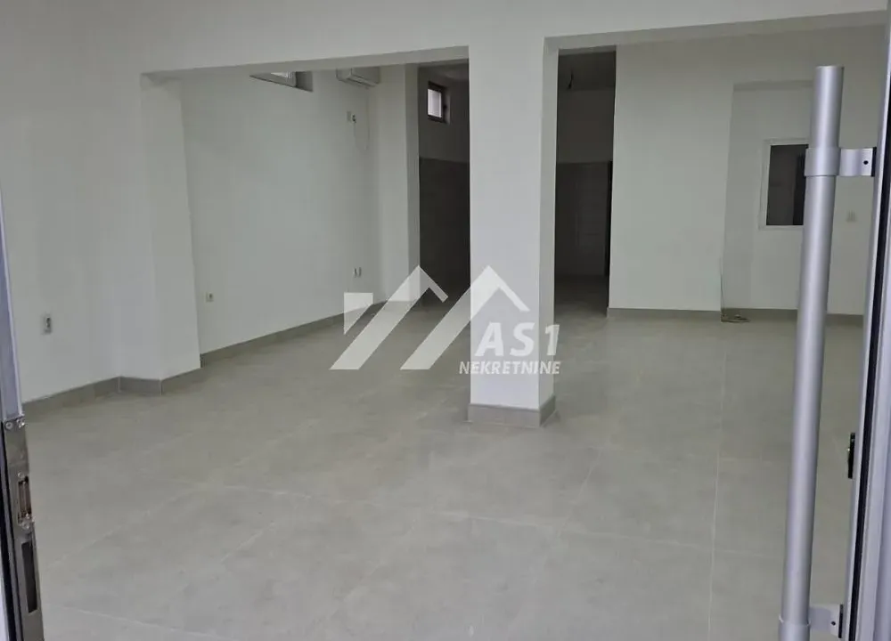 Izdavanje, poslovni prostor, 120m², Titel, Novi Sad