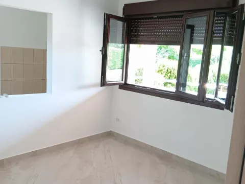 Prodaja, kuća, 180m², Podgorica, Crna Gora - image 24