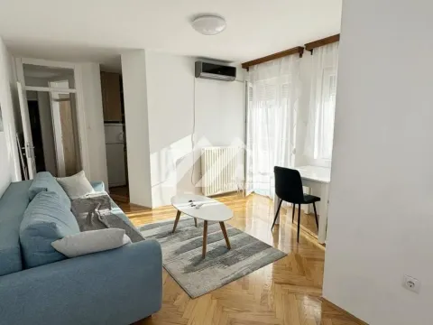 Izdavanje, jednosoban stan, 44m², Adamovićevo Naselje, Novi Sad Sve Podlokacije - image 2