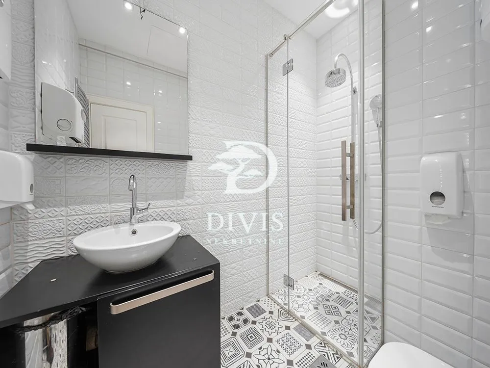 Sale, house, 500m², Zvezdin Stadion, Beograd