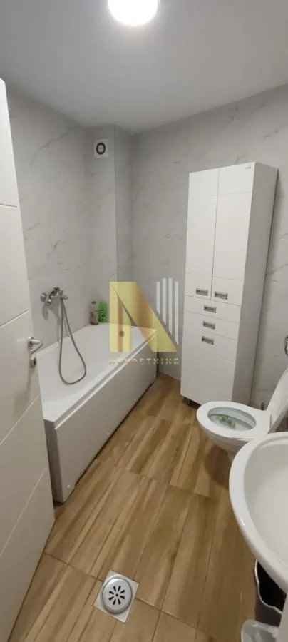 Izdavanje, dvosoban stan, 48m², Salajka, Novi Sad Sve Podlokacije