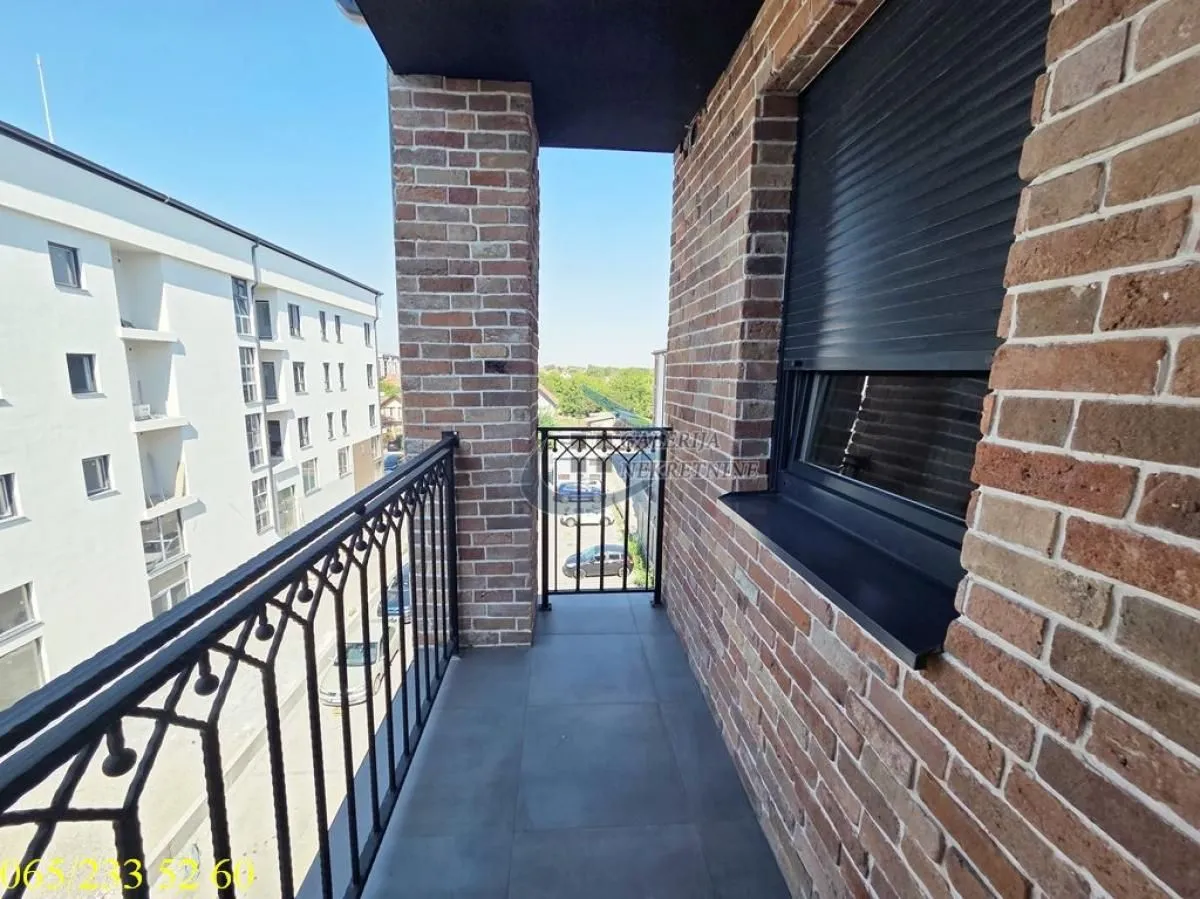 Prodaja, dvosoban stan, 53m², Centar, Inđija