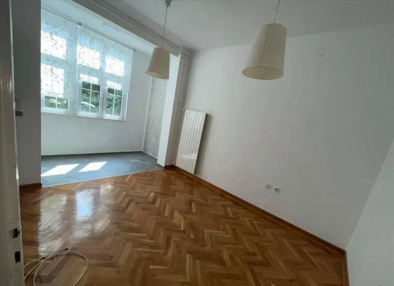 Izdavanje, trosoban stan, 70m², Palata Pravde, Beograd