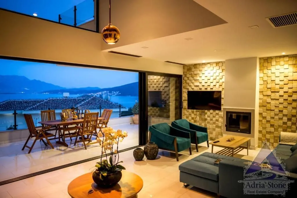 Prodaja, kuća, 420m², Đenovići, Herceg Novi