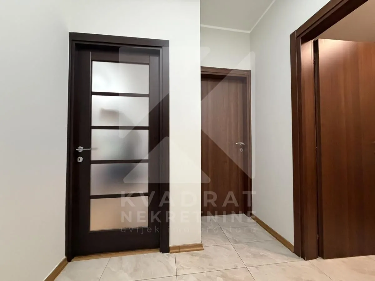 Izdavanje, jednosoban stan, 43m², Ljubović, Podgorica