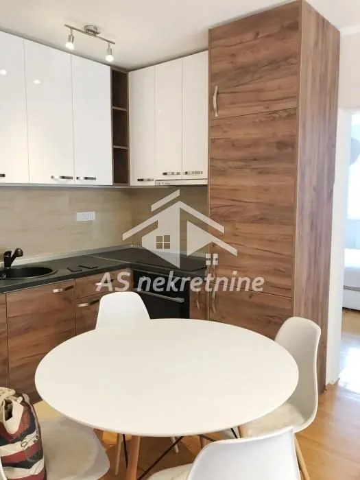 Rent, three bedroom apartment, 72m², Savski Venac, Beograd
