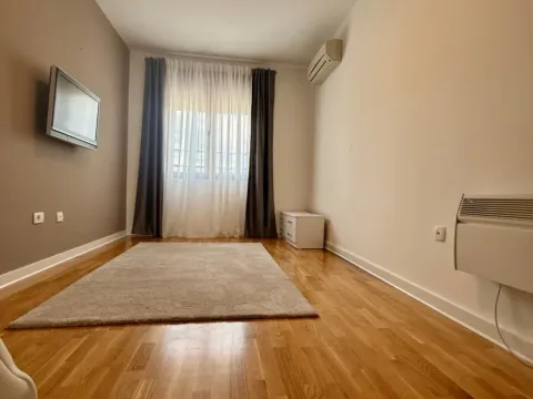 Rent, two bedroom apartment, 90m², Preko Morače, Podgorica - image 9