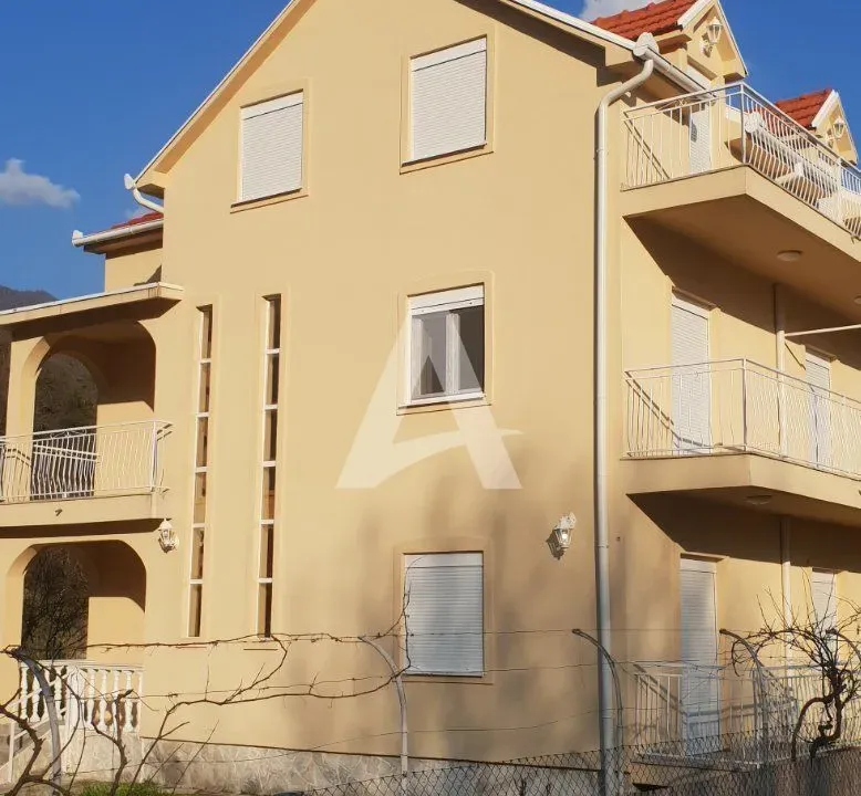 Sale, house, 450m², Zelenika, Herceg Novi