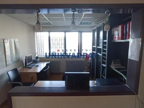 Izdavanje, poslovni prostor, 80m², Banovo Brdo, Beograd - image 4
