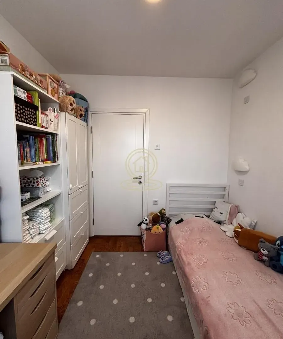 Prodaja, trosoban stan, 75m², Medijana, Niš