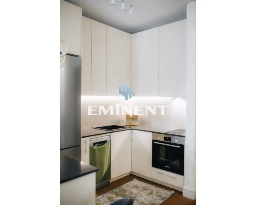 Izdavanje, dvosoban stan, 45m², Savski Venac, Beograd