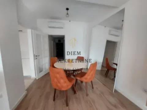 Izdavanje, dvosoban stan, 75m², Kalimanj, Tivat - image 4