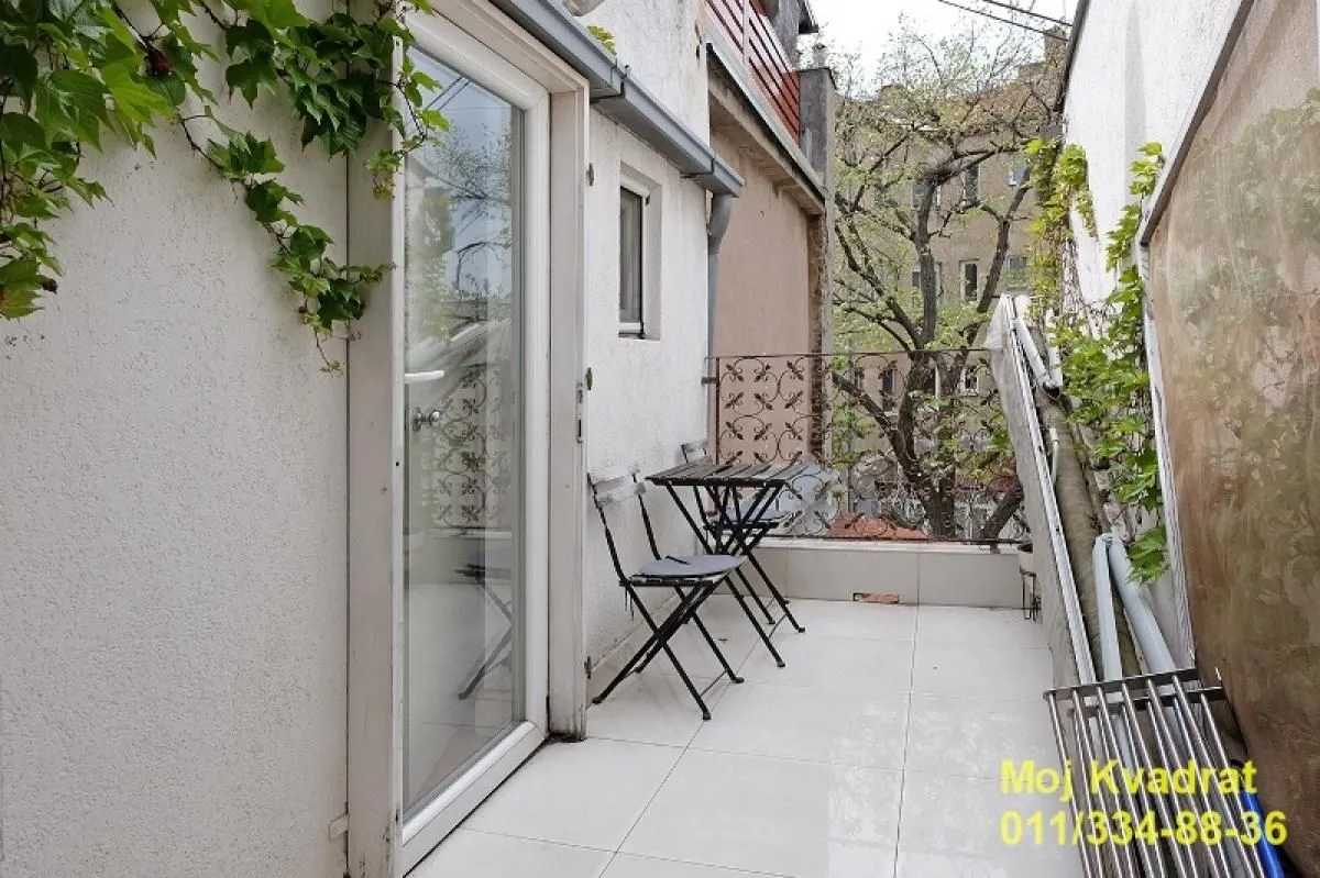 Prodaja, trosoban stan, 82m², Kalenić Pijaca, Vračar Sve Podlokacije