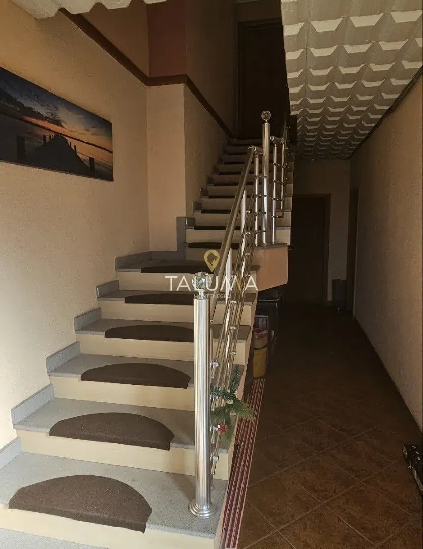 Prodaja, kuća, 300m², Jastreb, Danilovgrad
