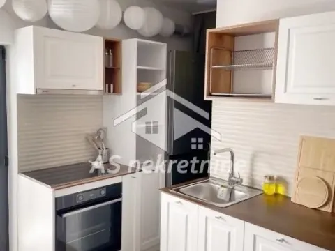 Rent, one bedroom apartment, 40m², Vračar Sve Podlokacije, Beograd - image 4