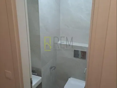 Prodaja, dvosoban stan, 68m², City Kvart, Podgorica - image 9