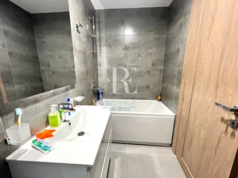 Izdavanje, dvosoban stan, 70m², Master Kvart, Podgorica - image 10