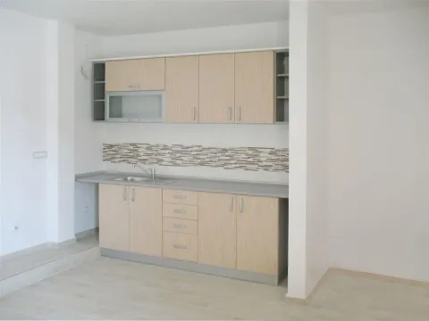 Sale, house, 200m², Meterizi, Ulcinj - image 15
