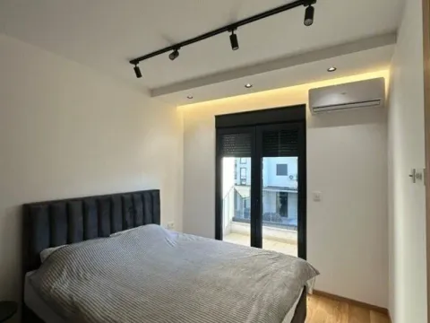 Izdavanje, dvosoban stan, 53m², City Kvart, Podgorica - image 4