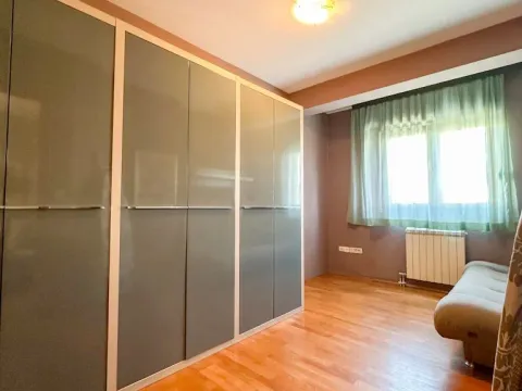 Rent, three bedroom apartment, 105m², Preko Morače, Podgorica - image 9
