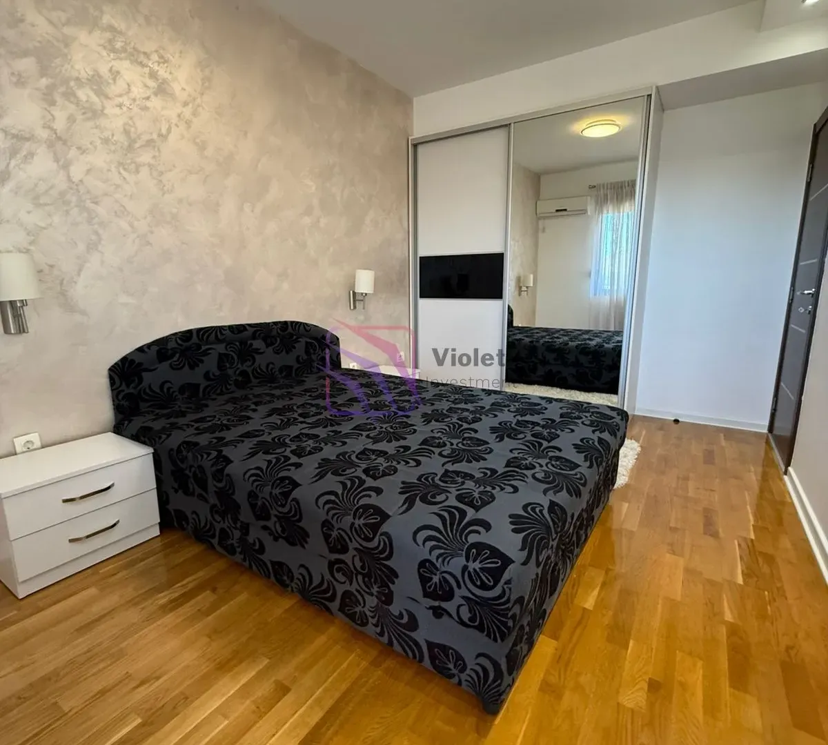 Izdavanje, dvosoban stan, 90m², Preko Morače, Podgorica