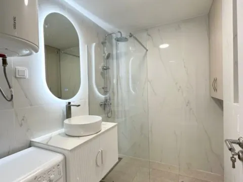 Sale, two bedroom apartment, 74m², Bečići, Budva - image 3