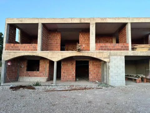 Prodaja, kuća, 440m², Bar, Crna Gora - image 3