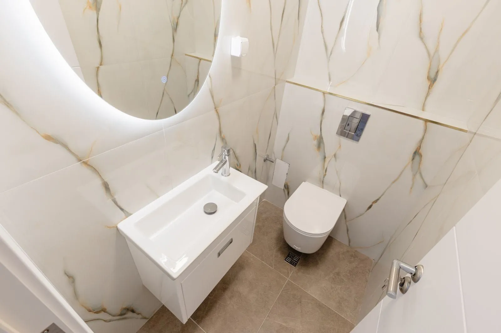 Prodaja, dvosoban stan, 95m², Igalo, Herceg Novi