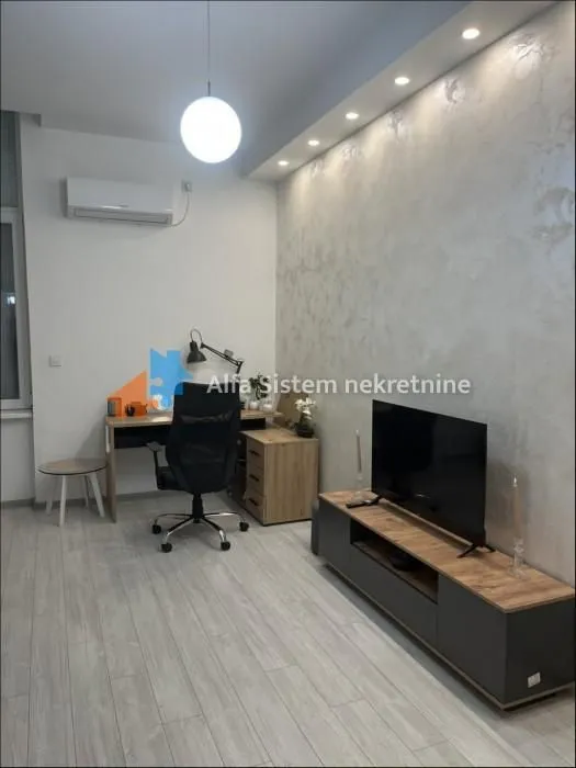 Rent, one bedroom apartment, 45m², Savski Venac, Beograd