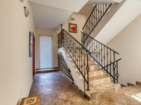 Sale, house, 495m², Bečići, Budva - image 8