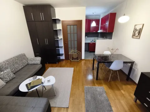 Rent, apartment, 37m², City Kvart, Podgorica - image 1