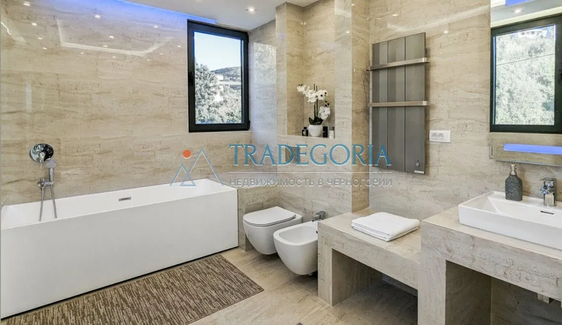 Prodaja, kuća, 365m², Utjeha, Ulcinj