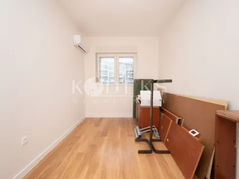 Rent, office space, 71m², Central Point, Podgorica - image 8