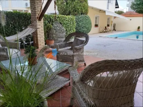Rent, house, 400m², Voždovac Sve Podlokacije, Beograd - image 28
