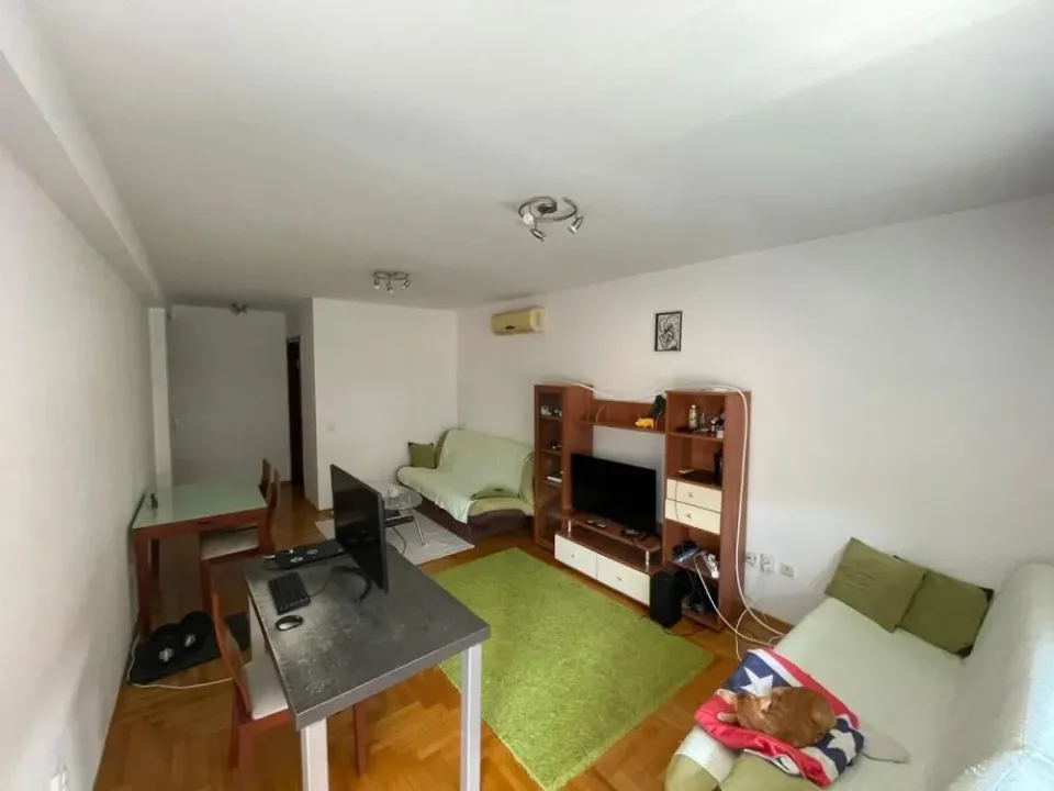 Rent, two bedroom apartment, 54m², Đeram Pijaca, Beograd